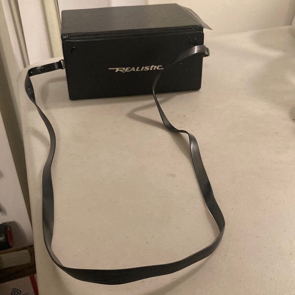 Vtg Realistic Radio Shack Minimus 0.6 Set of 2 Amplified Speakers #40-1259A - Picture 1 of 4